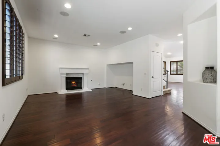14321 Hortense Street, Los Angeles, California 91423