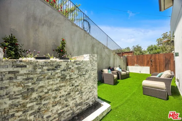 4841 Minden Place, Los Angeles, California 90041