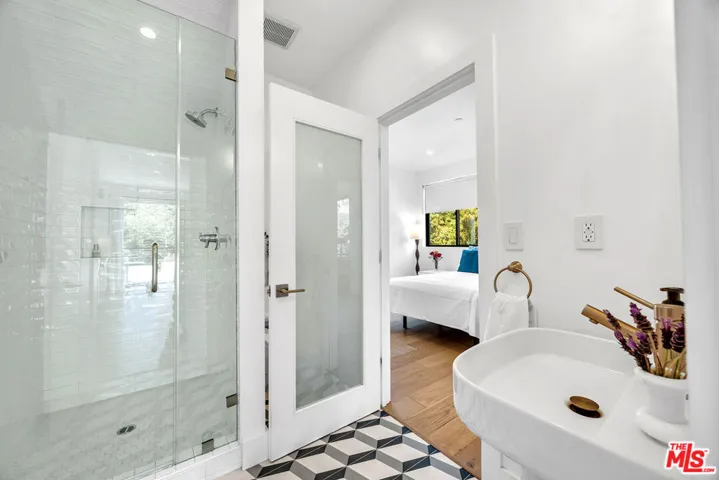 4841 Minden Place, Los Angeles, California 90041