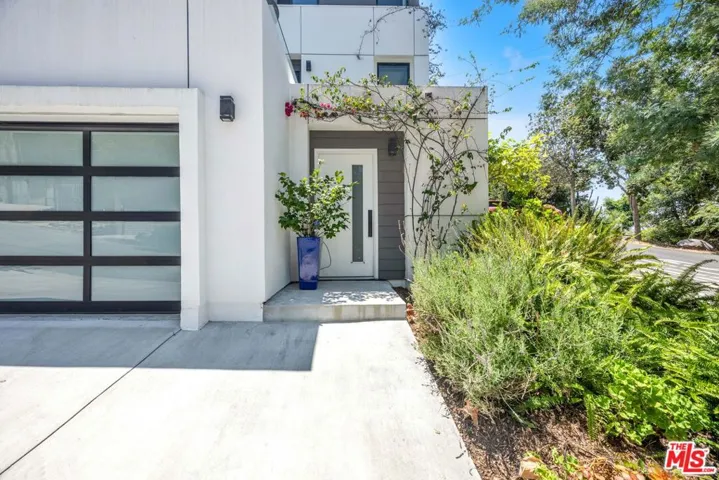 4841 Minden Place, Los Angeles, California 90041