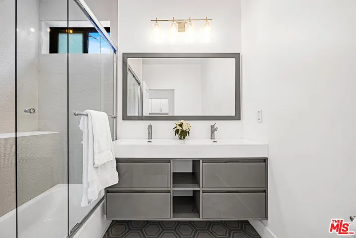 4841 Minden Place, Los Angeles, California 90041