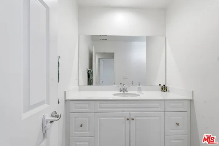 20237 Breeze Blooms Drive, Riverside, California 92507