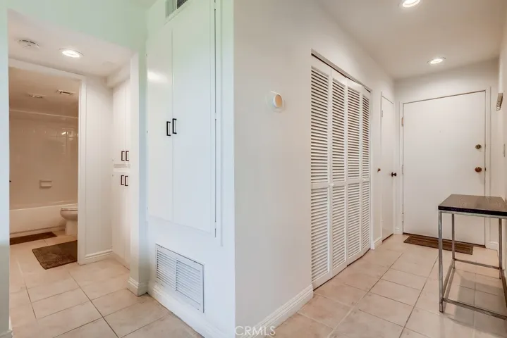 1020 Ocean Park 3, Santa Monica, California 90405