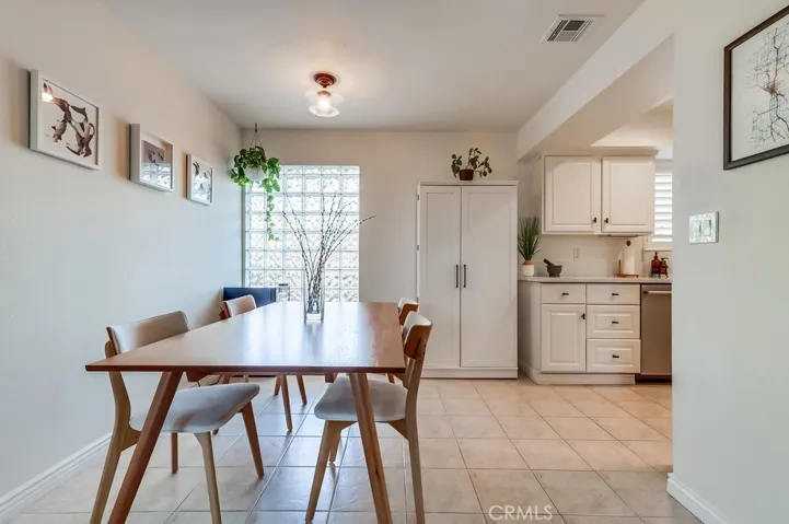 1020 Ocean Park 3, Santa Monica, California 90405