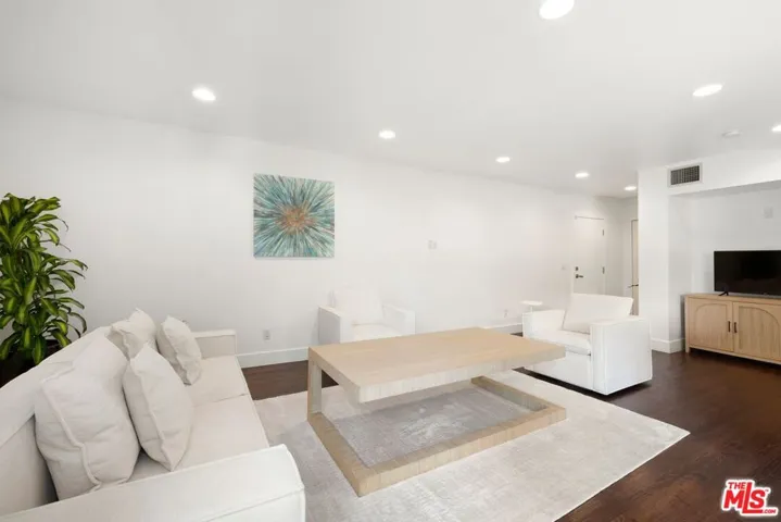 8755 Shoreham Drive 100, West Hollywood, California 90069