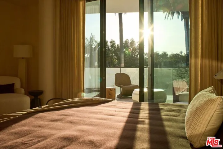702 N Doheny Drive 301, West Hollywood, California 90069