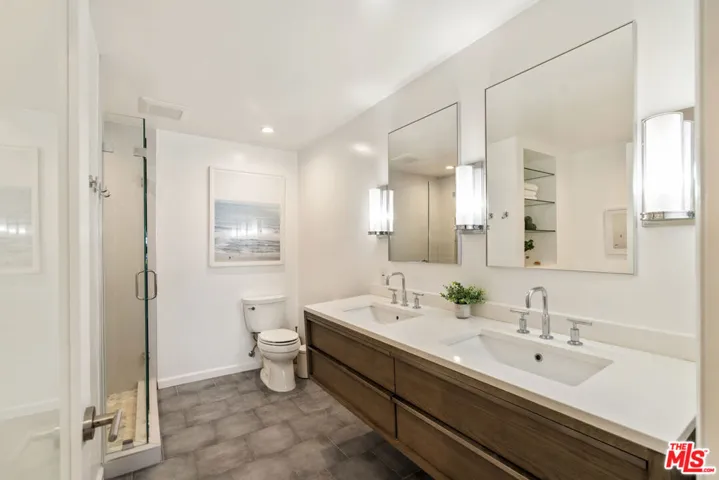 5848 W Olympic Boulevard 102, Los Angeles, California 90036