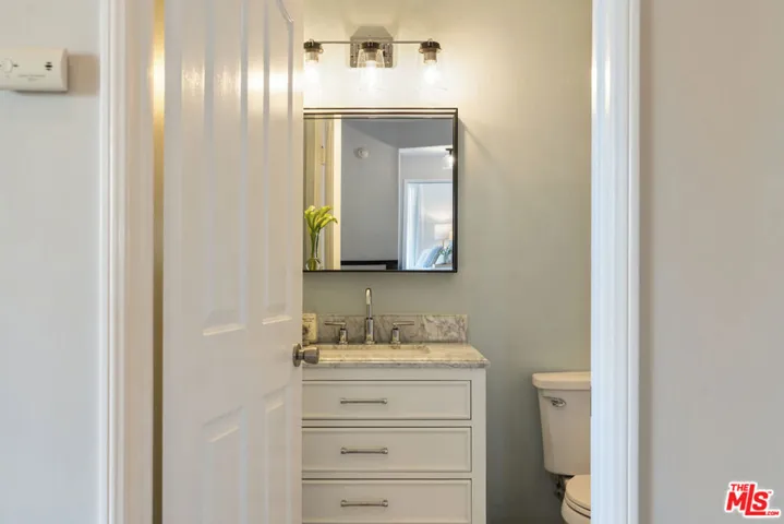 5848 W Olympic Boulevard 102, Los Angeles, California 90036