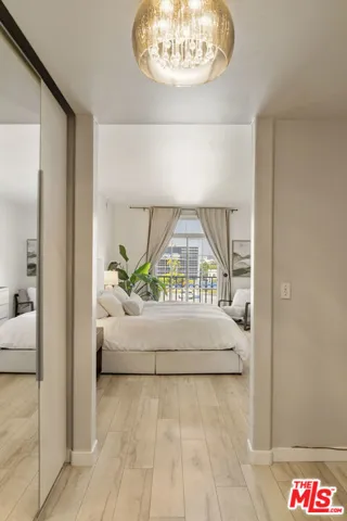 5848 W Olympic Boulevard 102, Los Angeles, California 90036