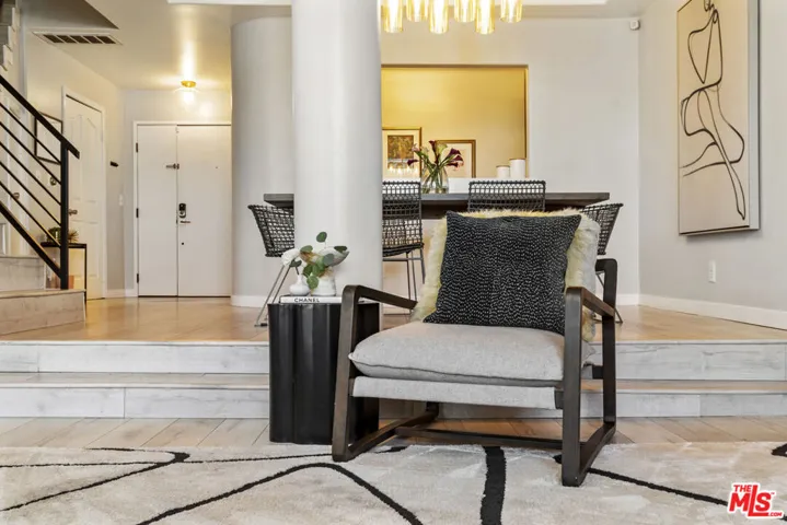 5848 W Olympic Boulevard 102, Los Angeles, California 90036
