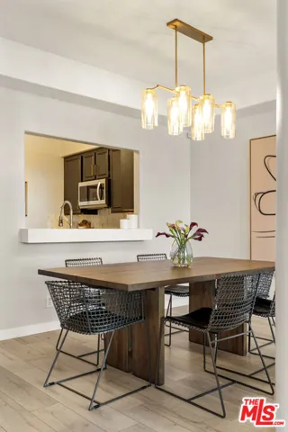 5848 W Olympic Boulevard 102, Los Angeles, California 90036