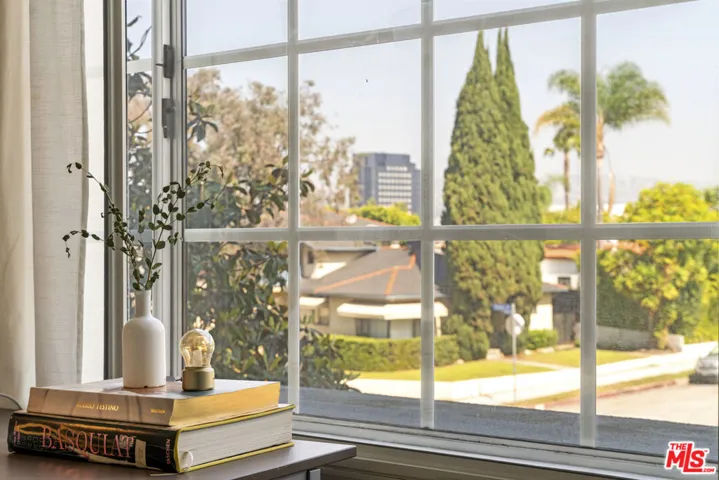 5848 W Olympic Boulevard 102, Los Angeles, California 90036