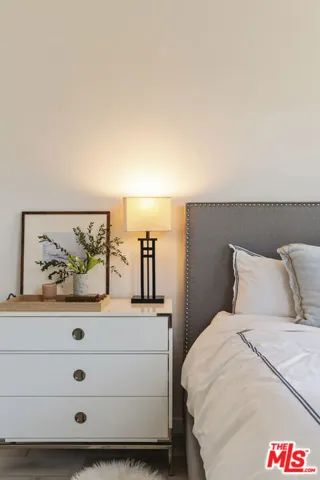 5848 W Olympic Boulevard 102, Los Angeles, California 90036
