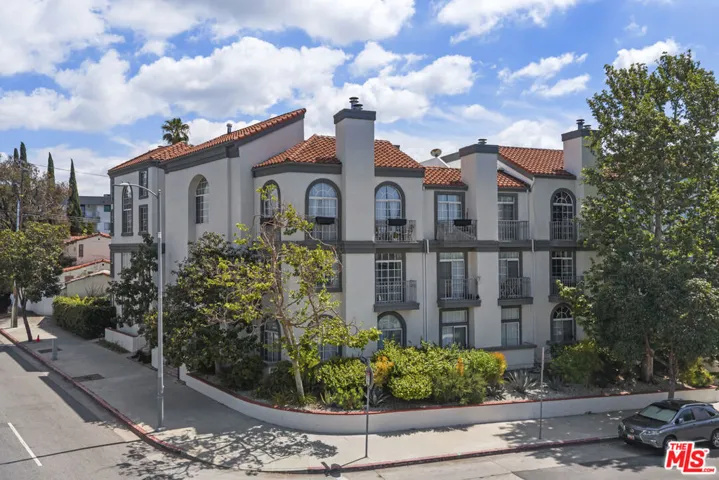 5848 W Olympic Boulevard 102, Los Angeles, California 90036