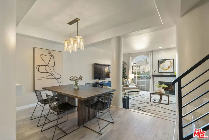 5848 W Olympic Boulevard 102, Los Angeles, California 90036