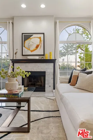5848 W Olympic Boulevard 102, Los Angeles, California 90036