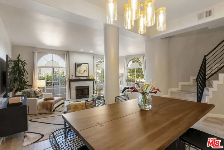 5848 W Olympic Boulevard 102, Los Angeles, California 90036