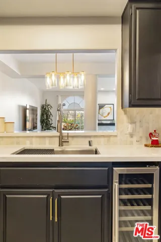 5848 W Olympic Boulevard 102, Los Angeles, California 90036