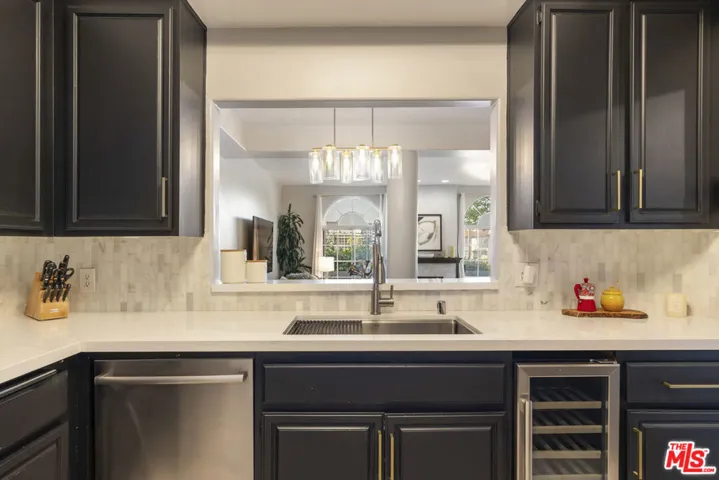 5848 W Olympic Boulevard 102, Los Angeles, California 90036