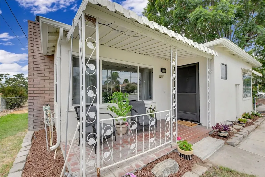 1245 Judson, Redlands, California 92374 — photo 5