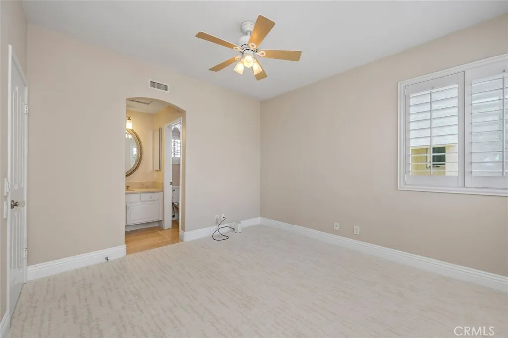 upstairs bedroom with en-suite bathroom