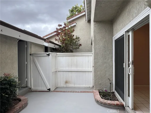 17 Goldenrod, Irvine, California 92614
