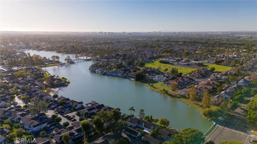 17 Goldenrod, Irvine, California 92614