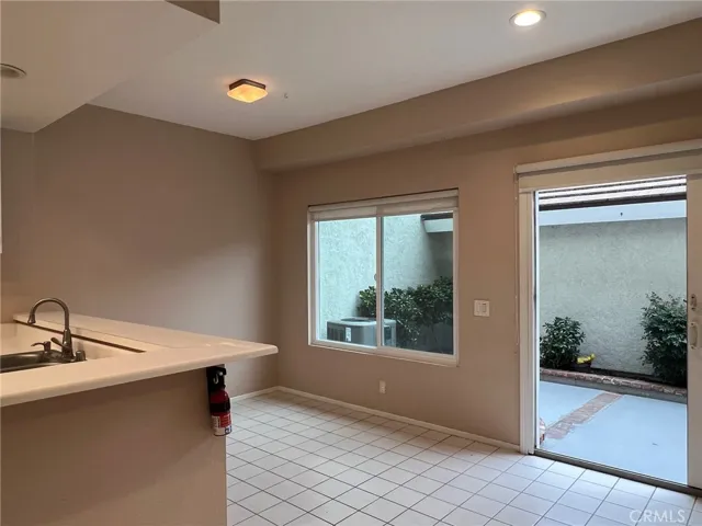 17 Goldenrod, Irvine, California 92614