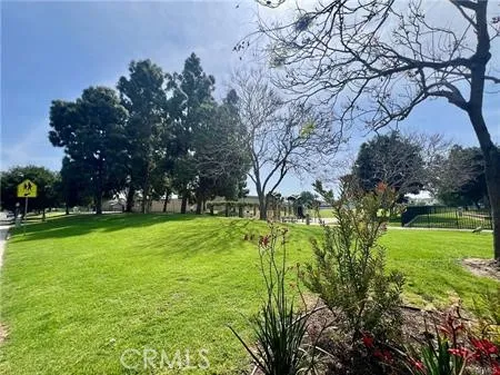 17 Goldenrod, Irvine, California 92614