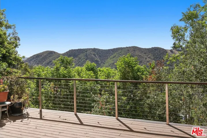 23777 Mulholland Highway 69, Calabasas, California 91302