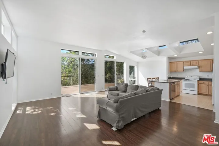 23777 Mulholland Highway 69, Calabasas, California 91302