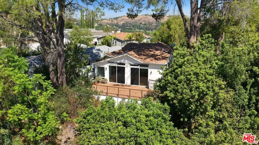 23777 Mulholland Highway 69, Calabasas, California 91302