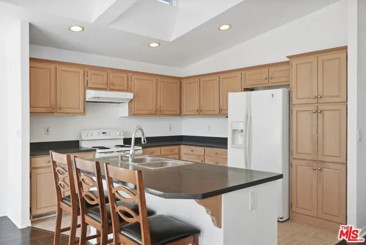 23777 Mulholland Highway 69, Calabasas, California 91302