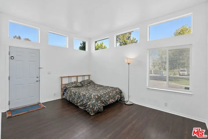 23777 Mulholland Highway 69, Calabasas, California 91302
