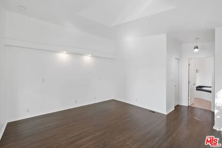23777 Mulholland Highway 69, Calabasas, California 91302