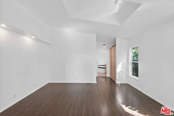 23777 Mulholland Highway 69, Calabasas, California 91302
