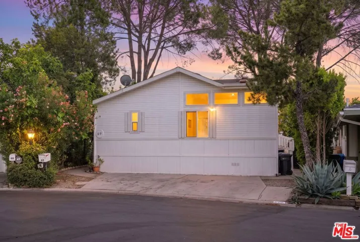 23777 Mulholland Highway 69, Calabasas, California 91302