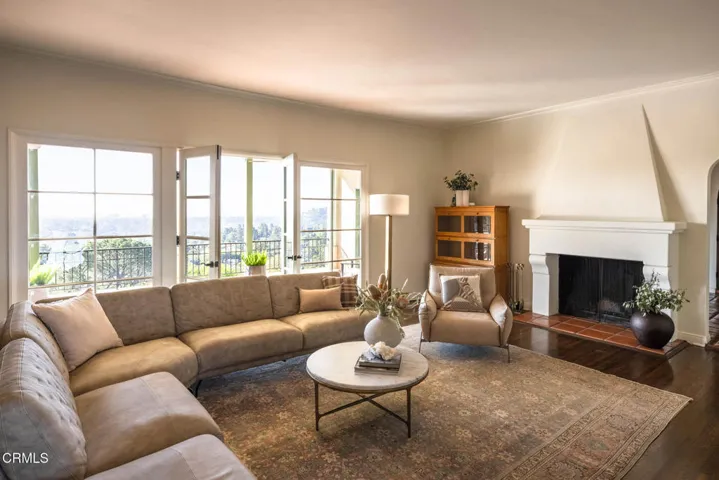 1395 Inverness Dr 6(3)