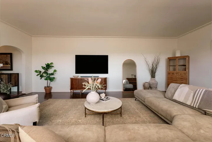 1395 Inverness Dr 8