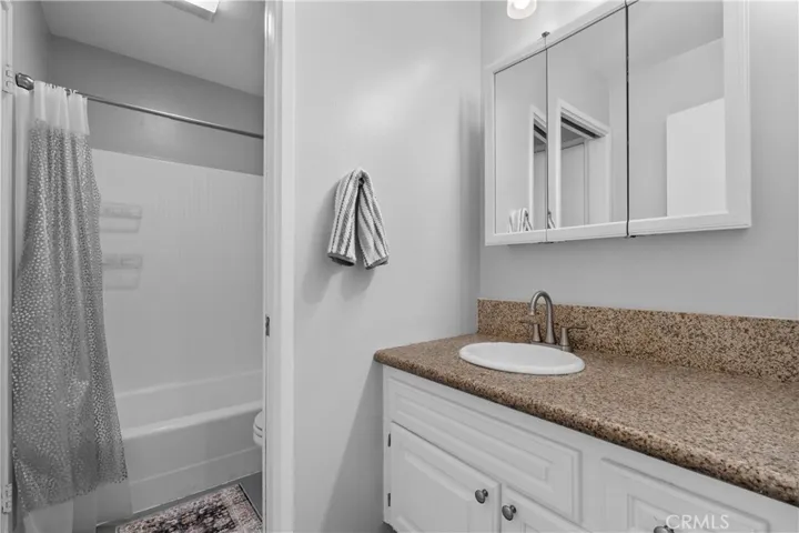 20134 Leadwell 126, Winnetka, California 91306
