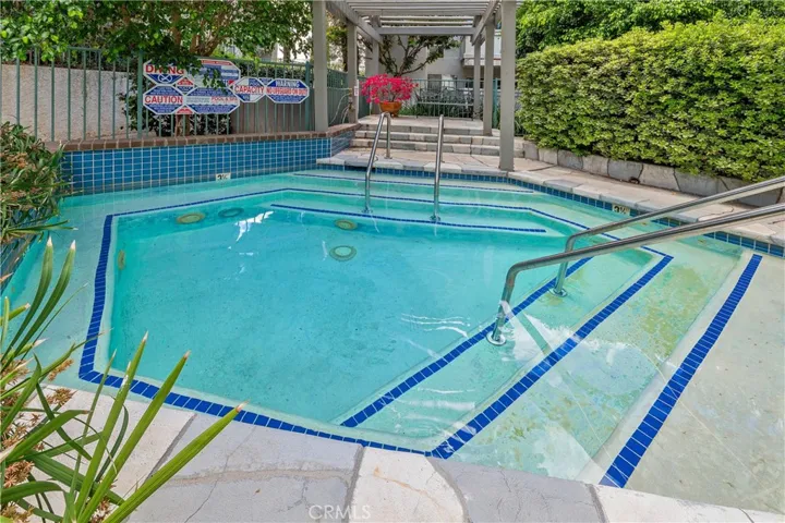 20134 Leadwell 126, Winnetka, California 91306