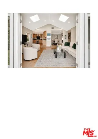 3733 Willowcrest Avenue, Studio City, California 91604