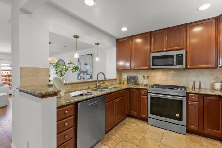 857 Carlisle Way 128, Sunnyvale, California 94087