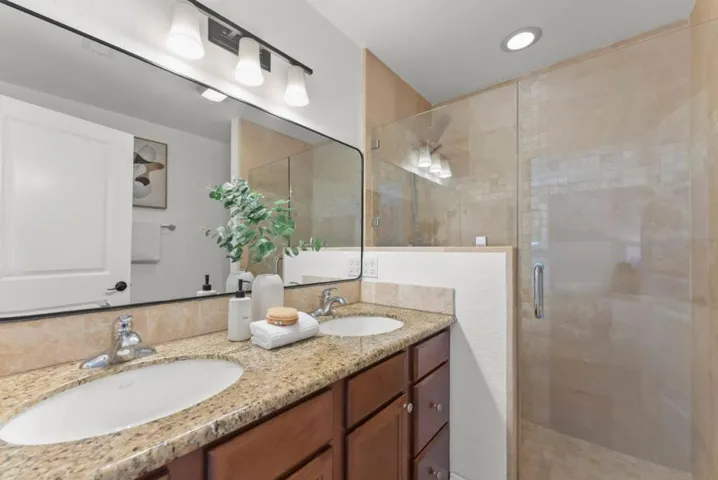 857 Carlisle Way 128, Sunnyvale, California 94087