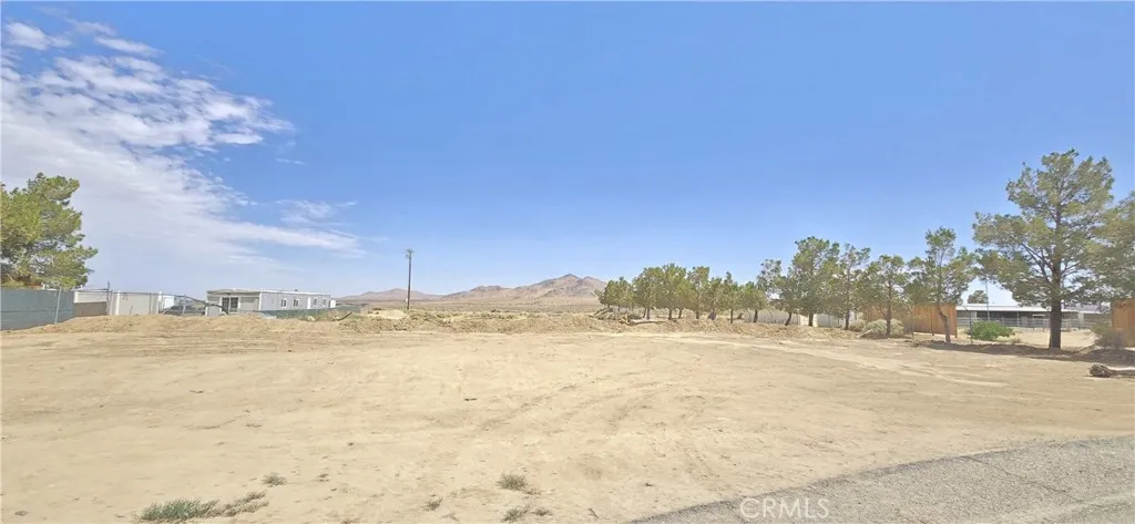 17900 Mossdale Avenue, Lancaster, California 93535
