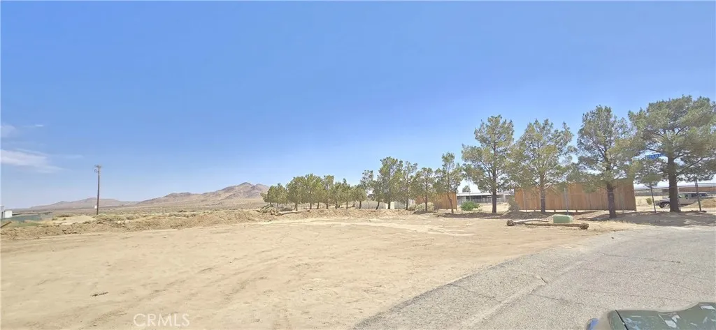 17900 Mossdale Avenue, Lancaster, California 93535