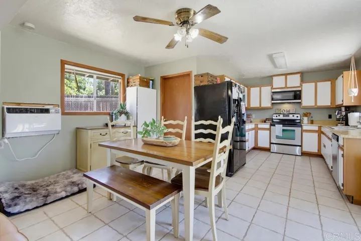 1949 Sunnyside Ave Avenue, El Cajon, California 92019