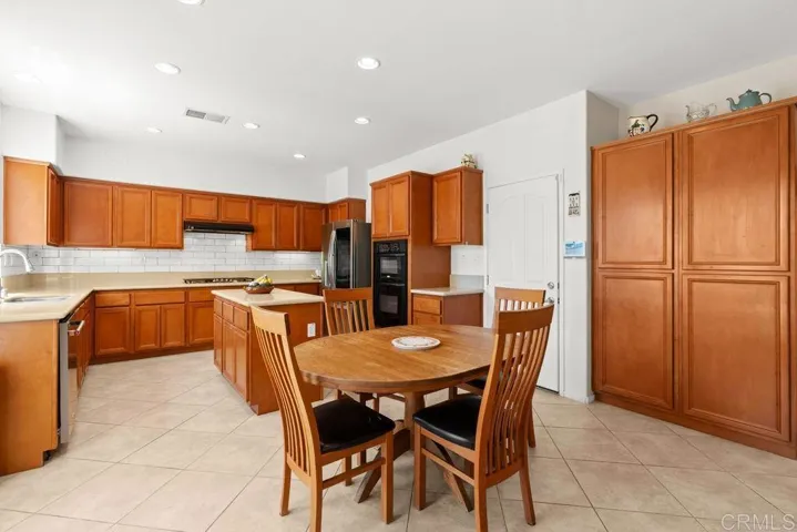 1043 Greenway Road, Oceanside, California 92057