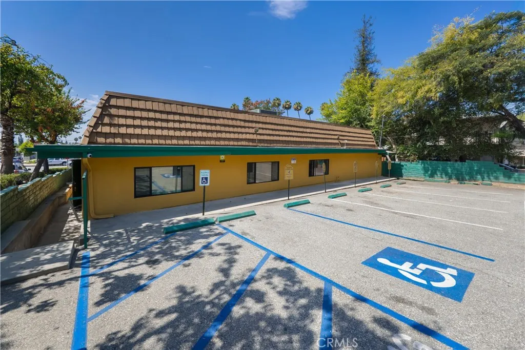635 W Foothill, Monrovia, California 91016 — photo 4