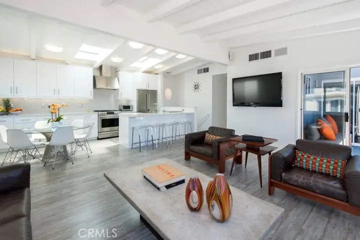 224 39th Street, Manhattan Beach, California 90266